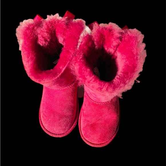Uggs kids Bailey bow Boots excellent condition - Picture 5 of 10